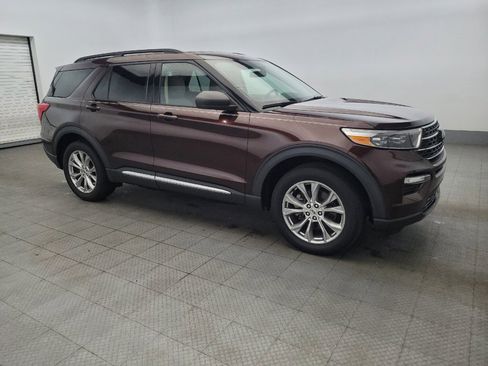 Used 2020 Ford Explorer XLT w/ Equipment Group 202A image 11