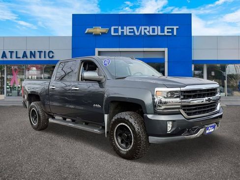 Used 2018 Chevrolet Silverado 1500 High Country image 2