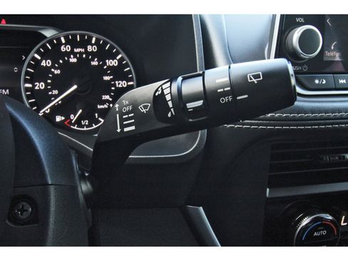 Used 2023 Nissan Rogue SV image 21