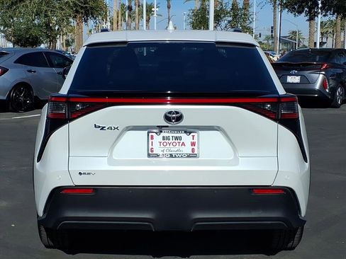 Certified 2025 Toyota bZ4X FWD image 9