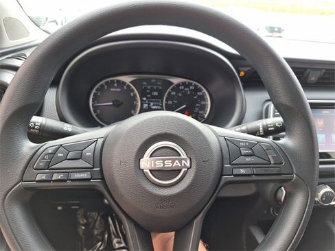 Used 2024 Nissan Kicks S image 26