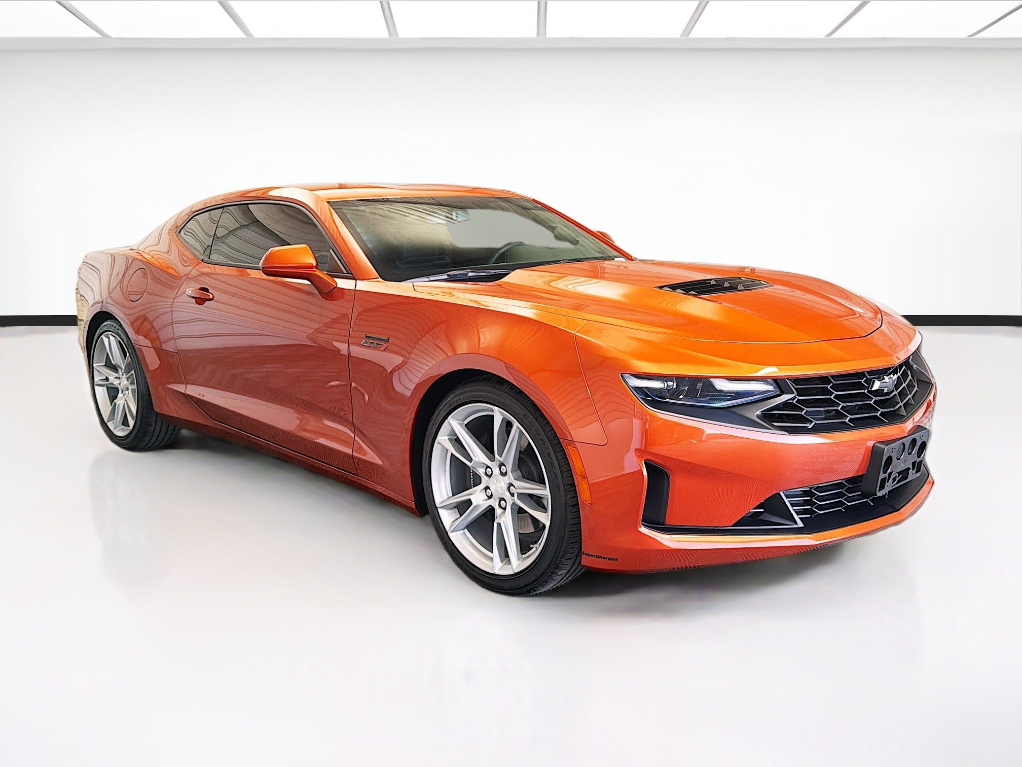 Used 2022 Chevrolet Camaro LT RWD image 3