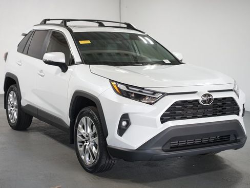 Certified 2024 Toyota RAV4 XLE Premium image 3