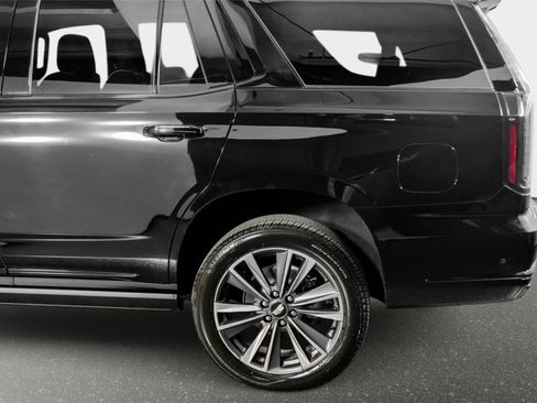 Used 2026 Cadillac Escalade Sport AWD/4WD image 15