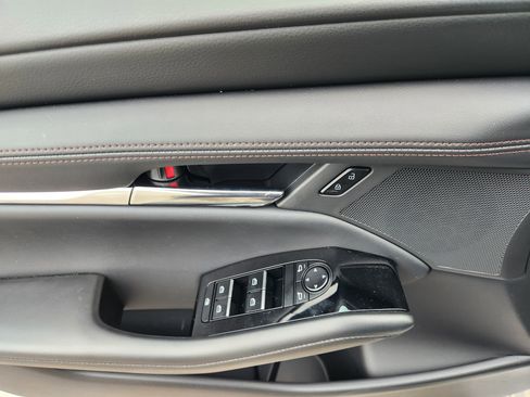 Certified 2025 MAZDA MAZDA3 s image 17