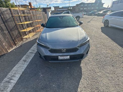Used 2025 Honda Civic Sport image 3