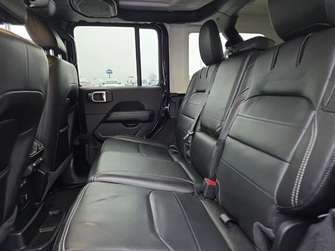 Used 2021 Jeep Wrangler Unlimited Sahara w/ Safety Group image 10