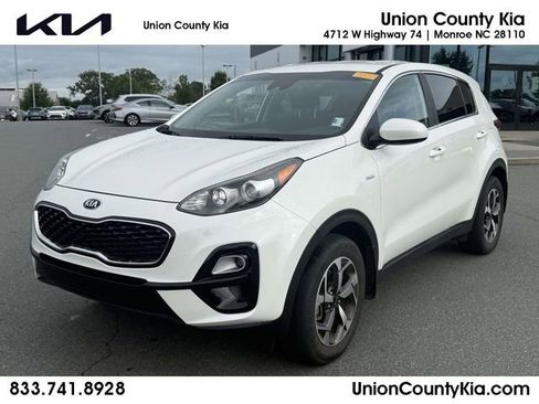 Used 2021 Kia Sportage LX AWD/4WD image 1