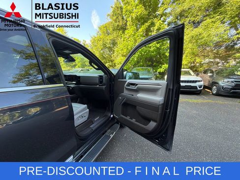 Used 2023 GMC Sierra 1500 SLT w/ SLT Premium Package AWD/4WD image 46