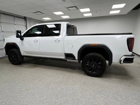 Used 2024 GMC Sierra 3500 AT4 w/ AT4 Premium Plus Package AWD/4WD image 6