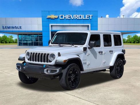 Used 2024 Jeep Wrangler Unlimited Sahara AWD/4WD image 2
