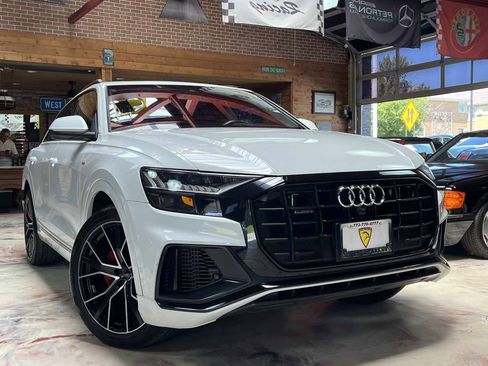 Used 2019 Audi Q8 Prestige w/ Year 1 Package AWD/4WD image 4
