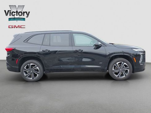 Used 2025 Buick Enclave Sport Touring w/ Power Package AWD/4WD image 19