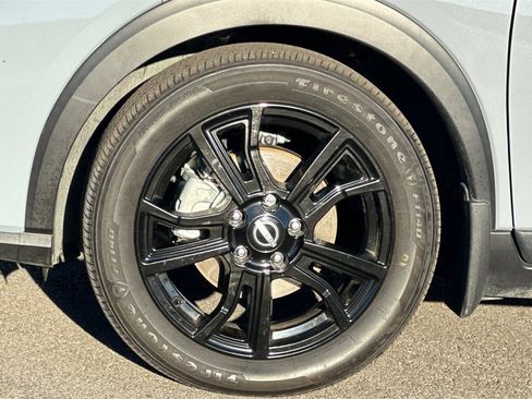 Used 2024 Nissan Kicks SR w/ SR Premium Package image 32