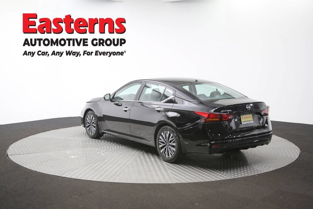 Used 2024 Nissan Altima 2.5 SV FWD image 67