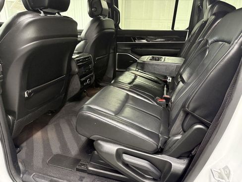 Used 2022 Jeep Wagoneer Series III image 30