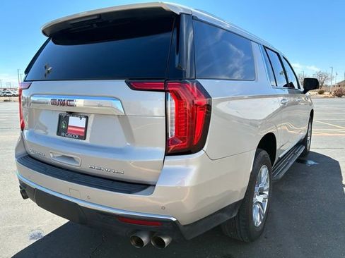 Used 2022 GMC Yukon XL Denali image 6