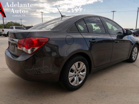 Used 2014 Chevrolet Cruze LS FWD image 2