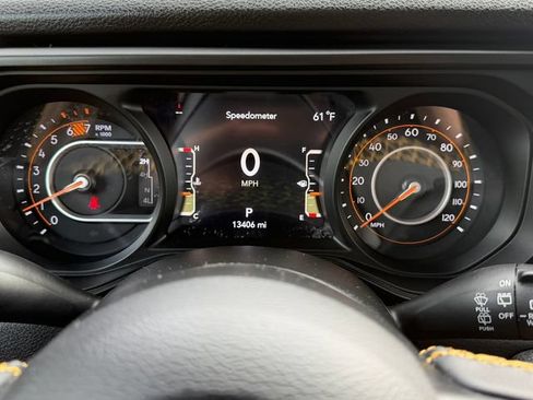 Used 2024 Jeep Wrangler Unlimited Sport AWD/4WD image 17