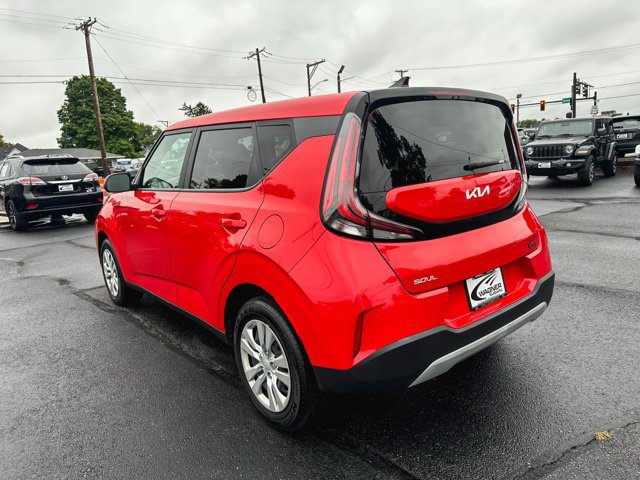 Used 2025 Kia Soul LX FWD image 6