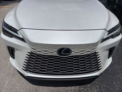 Used 2025 Lexus RX 350 Premium w/ Convenience Package FWD image 3