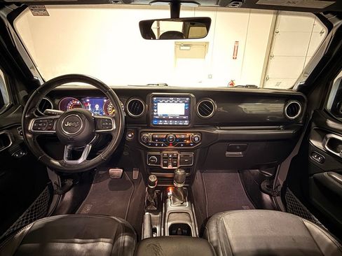 Used 2020 Jeep Wrangler Unlimited Sahara AWD/4WD image 27