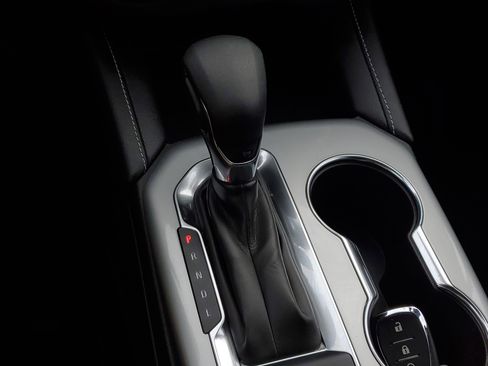 Used 2025 Chevrolet Blazer LT image 29