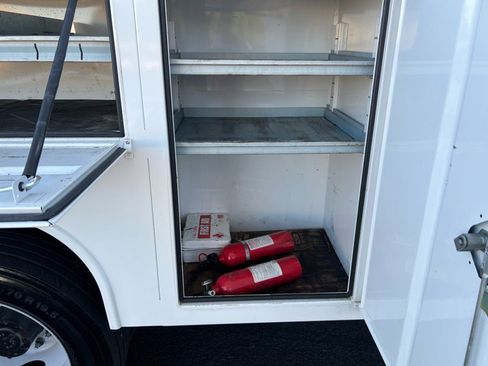 Used 2020 Ford F550 2WD Regular Cab Super Duty image 24