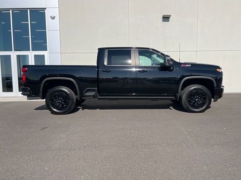 Used 2022 Chevrolet Silverado 2500 LTZ w/ LTZ Plus Package image 2