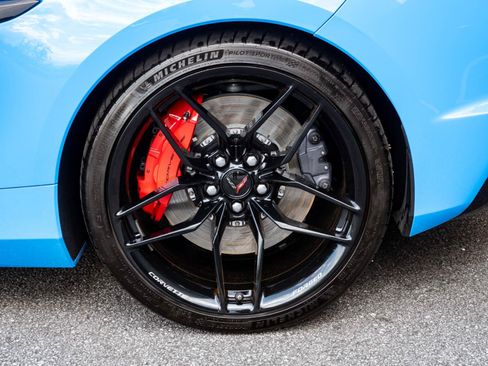 Used 2025 Chevrolet Corvette Z06 RWD image 31