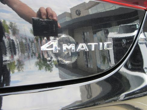 Used 2020 Mercedes-Benz GLC 300 4MATIC Coupe image 9