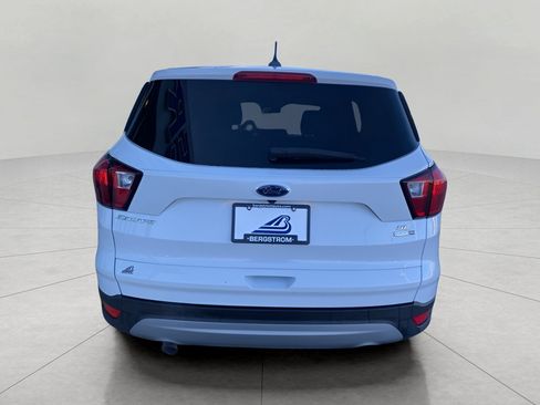 Certified 2019 Ford Escape SE image 7
