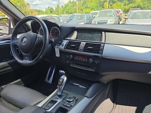 Used 2011 BMW X5 M image 35