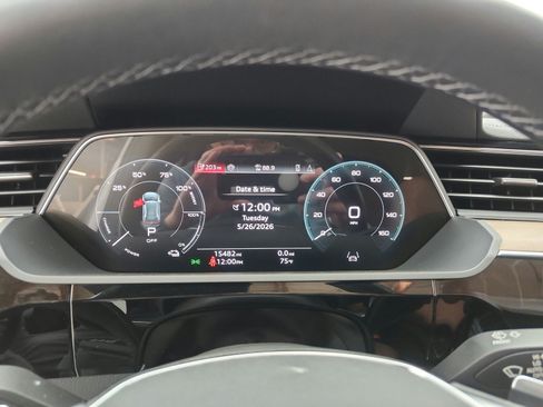 Used 2024 Audi Q8 e-tron Premium Plus w/ Premium Plus Package AWD/4WD image 11