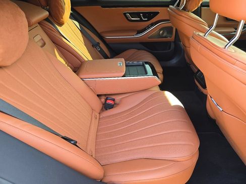 Used 2022 Mercedes-Benz S 500 4MATIC image 18