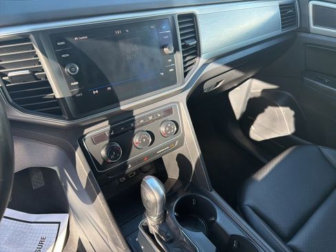 Used 2018 Volkswagen Atlas SE image 16