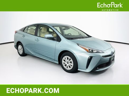 Used 2021 Toyota Prius LE FWD image 1