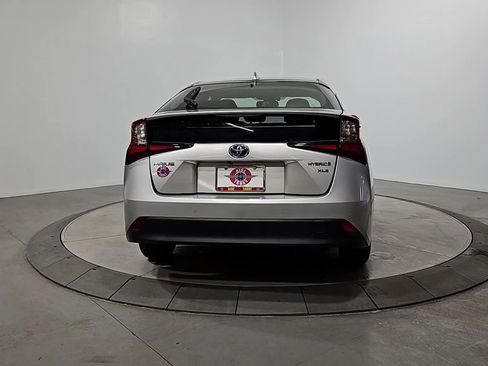 Used 2019 Toyota Prius XLE w/ Premium Convenience Package image 4