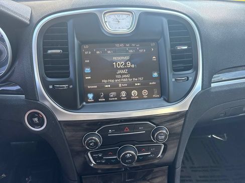 Used 2015 Chrysler 300 Limited w/ Driver Convenience Group RWD image 17