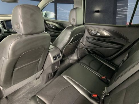 Used 2024 GMC Terrain SLT FWD image 19