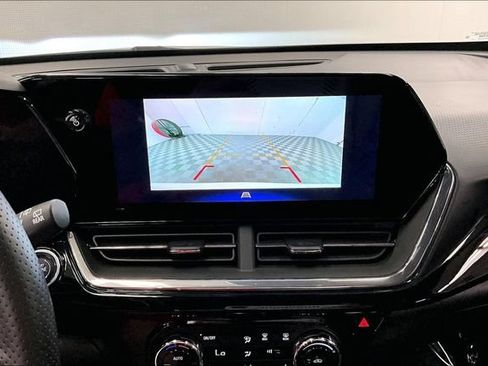 Used 2025 Chevrolet Trax RS w/ Driver Confidence Package FWD image 30