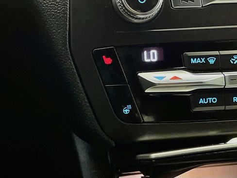 Used 2020 Ford Explorer XLT w/ Equipment Group 202A AWD/4WD image 25