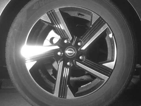 Used 2025 Nissan Sentra SV FWD image 15