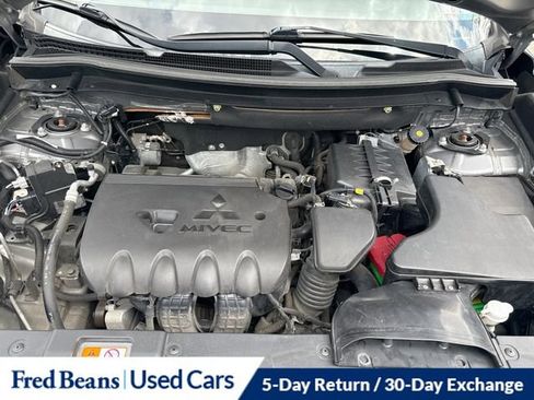 Used 2020 Mitsubishi Outlander SE AWD/4WD image 36