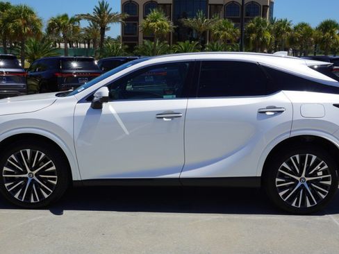 Used 2023 Lexus RX 350 Premium Plus w/ Cold Area Package FWD image 5