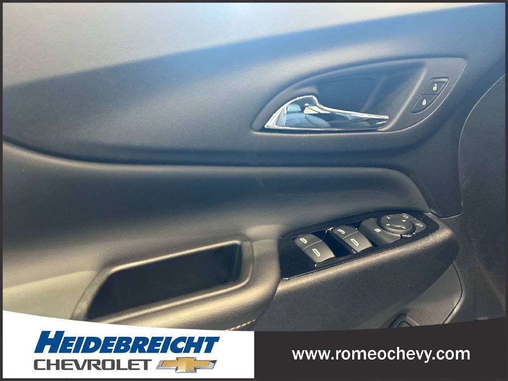 Used 2024 Chevrolet Equinox Premier AWD/4WD image 11
