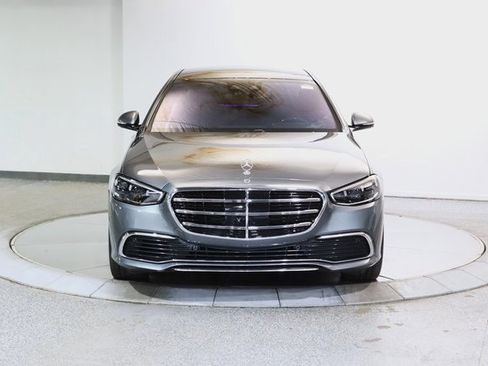 Used 2022 Mercedes-Benz S 580 4MATIC Sedan w/ Rear Seat Package image 11