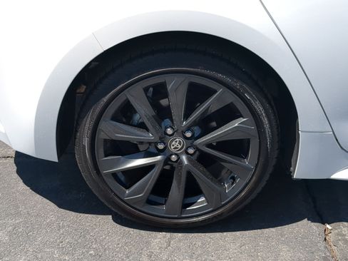Used 2024 Toyota Corolla XSE FWD image 13