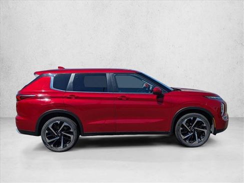 Used 2024 Mitsubishi Outlander SE FWD image 4