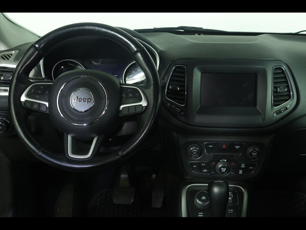 Used 2020 Jeep Compass Latitude w/ Popular Equipment Group AWD/4WD image 13